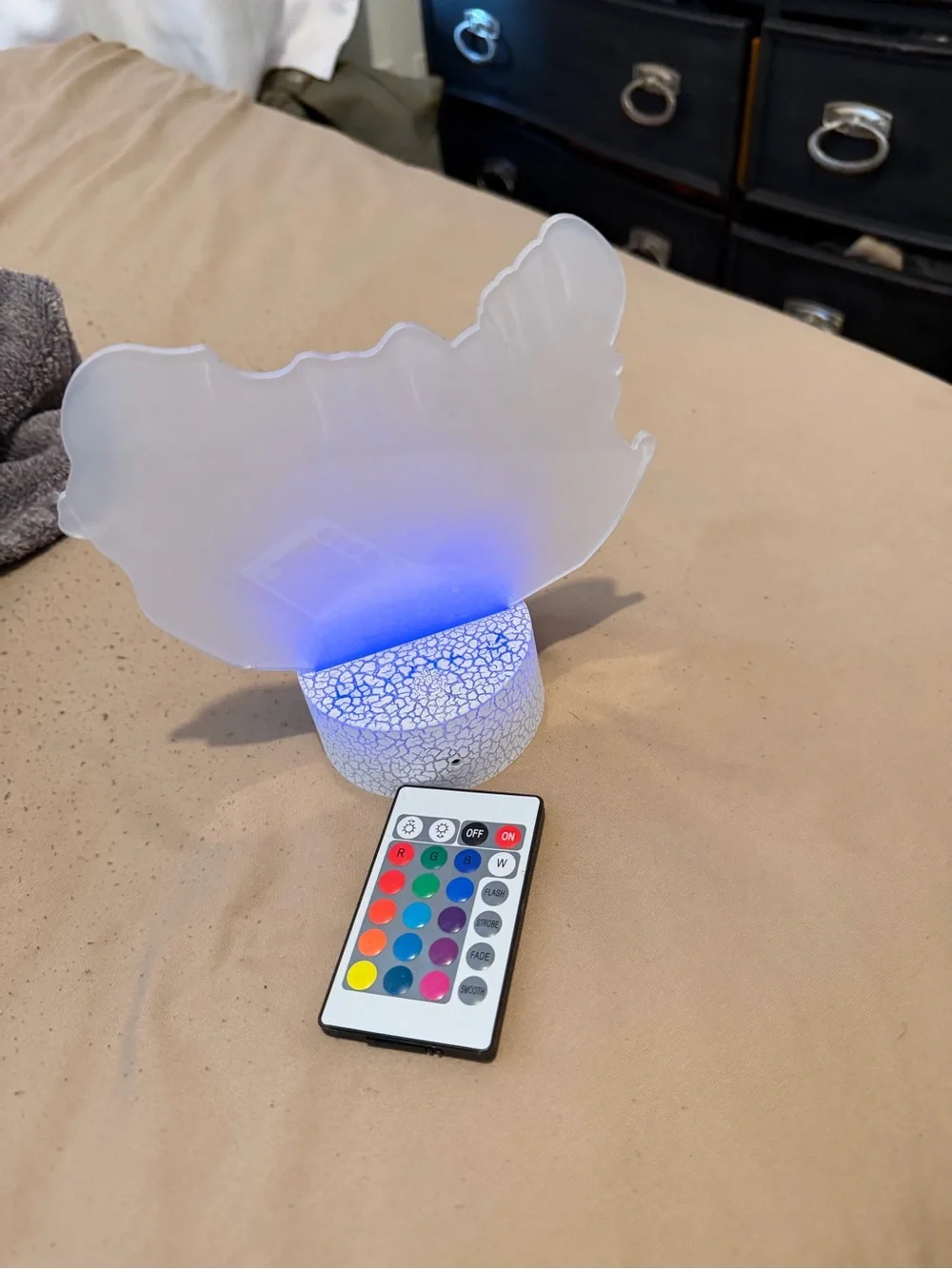 LED Color-Changing Night Light with Remote - Pink